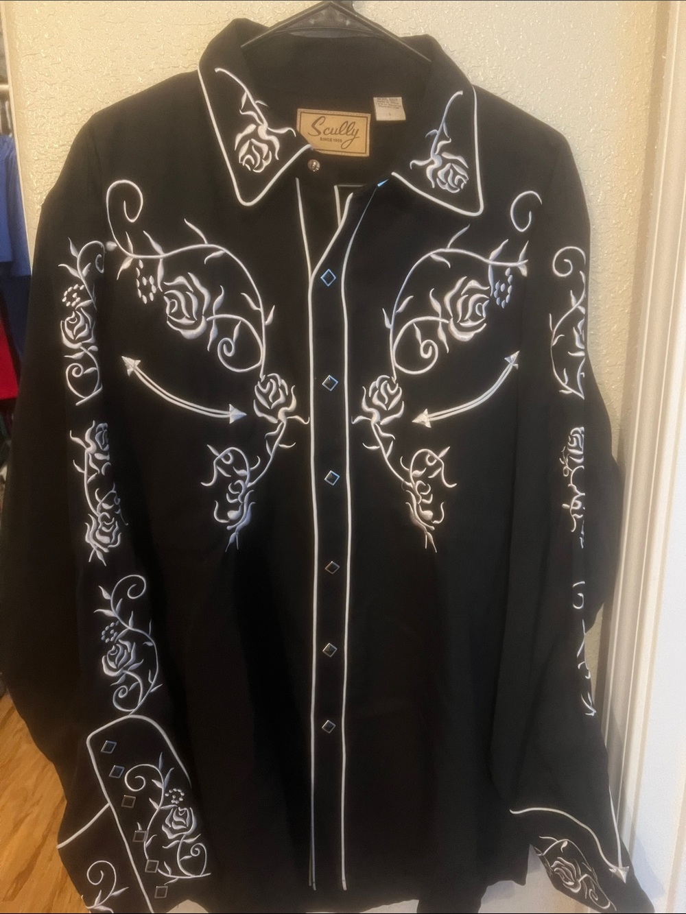 Scully Black Western Button-Up Shirt with White Floral Embroidery